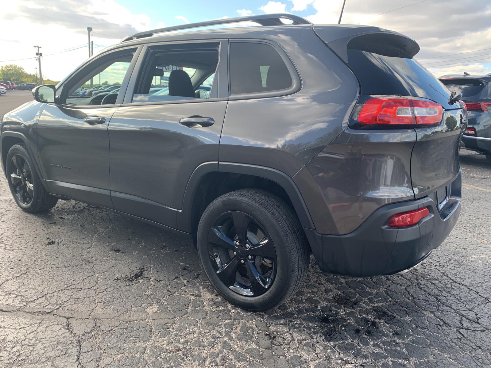 Pre-Owned 2018 Jeep Cherokee Latitude Front Wheel Drive Sport Utility Tire Size For 2018 Jeep Cherokee Latitude