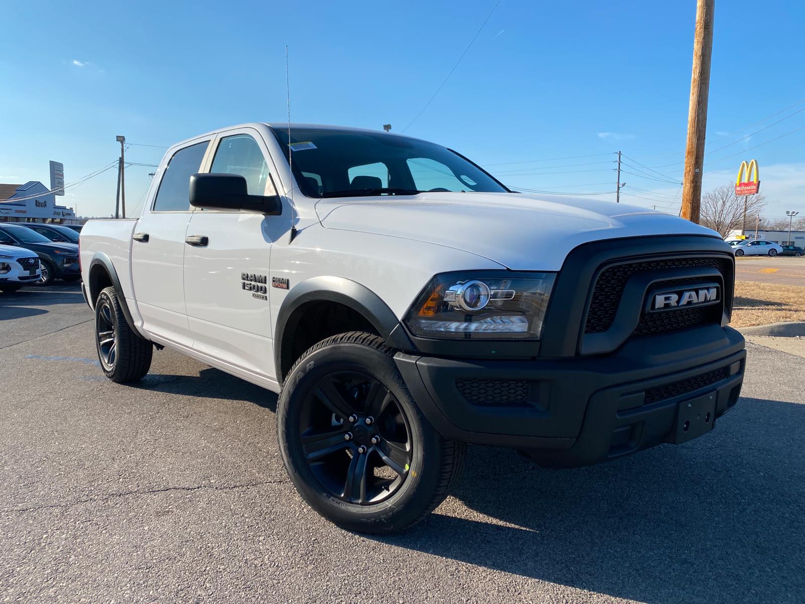 New 2021 RAM 1500 CLASSIC P6X9 – PREM CLOTH SLT 4X4 CREW CAB 5’7 BOX in ...