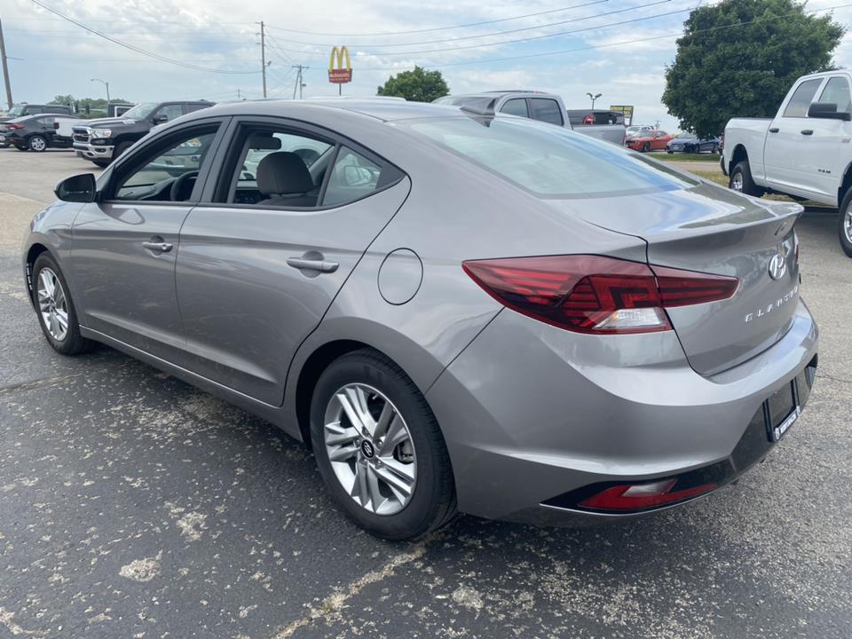 New 2020 Hyundai Elantra SEL IVT FWD 4dr Car