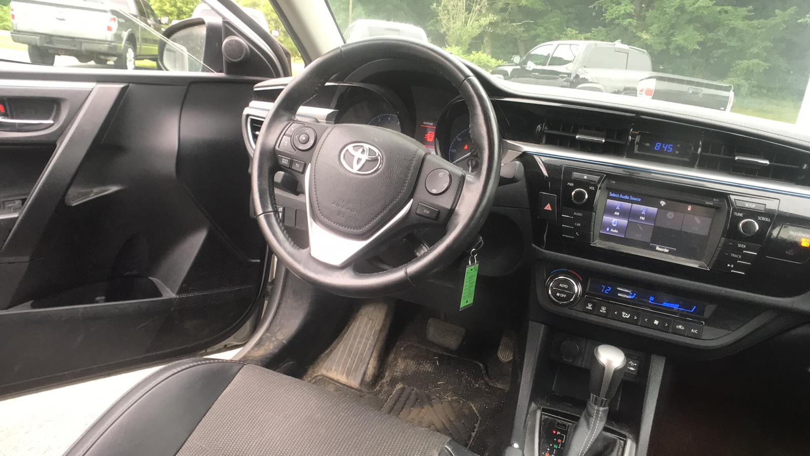 2014 Toyota Corolla 4dr Car