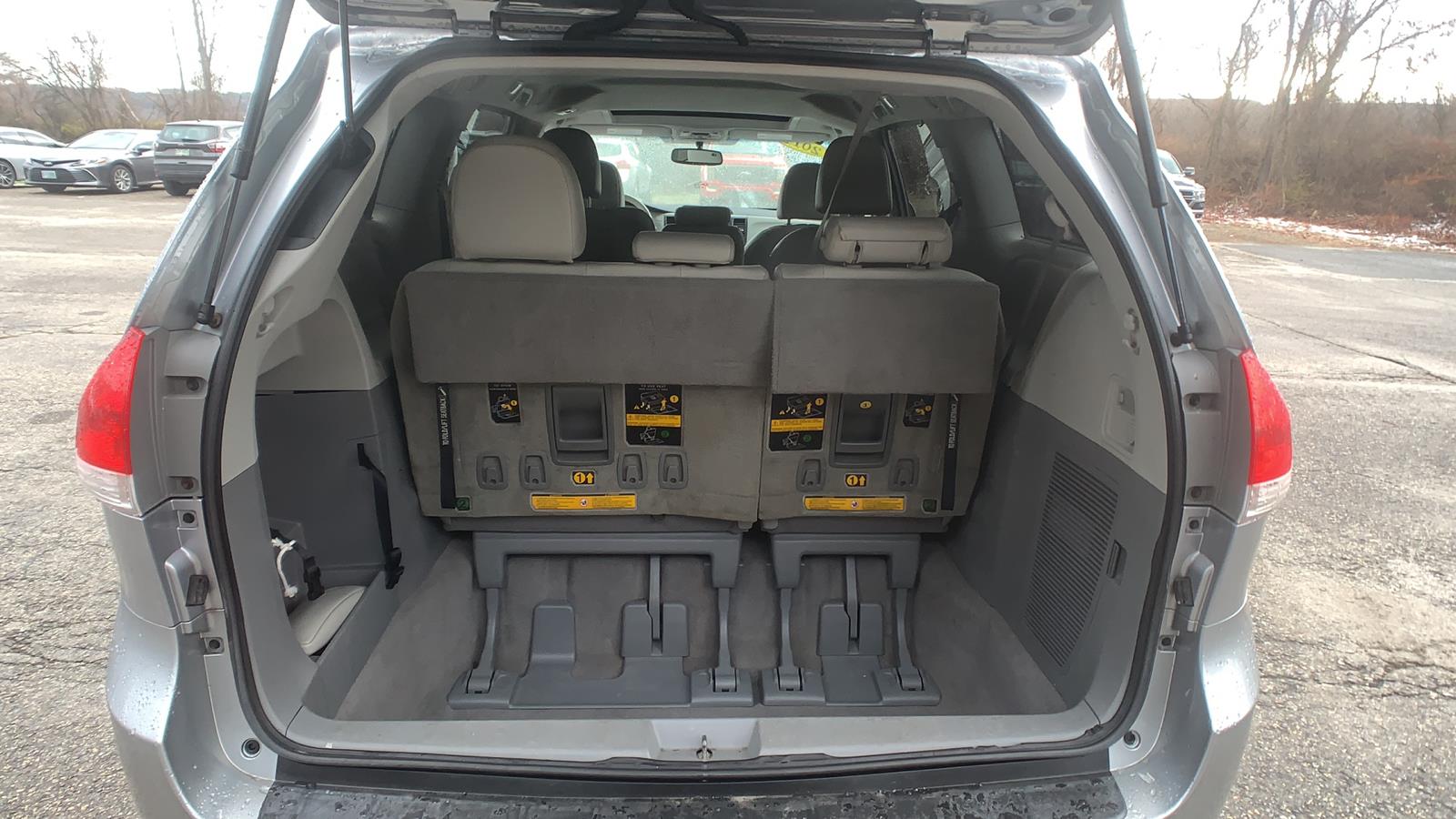 2011 Toyota Sienna Mini-van, Passenger